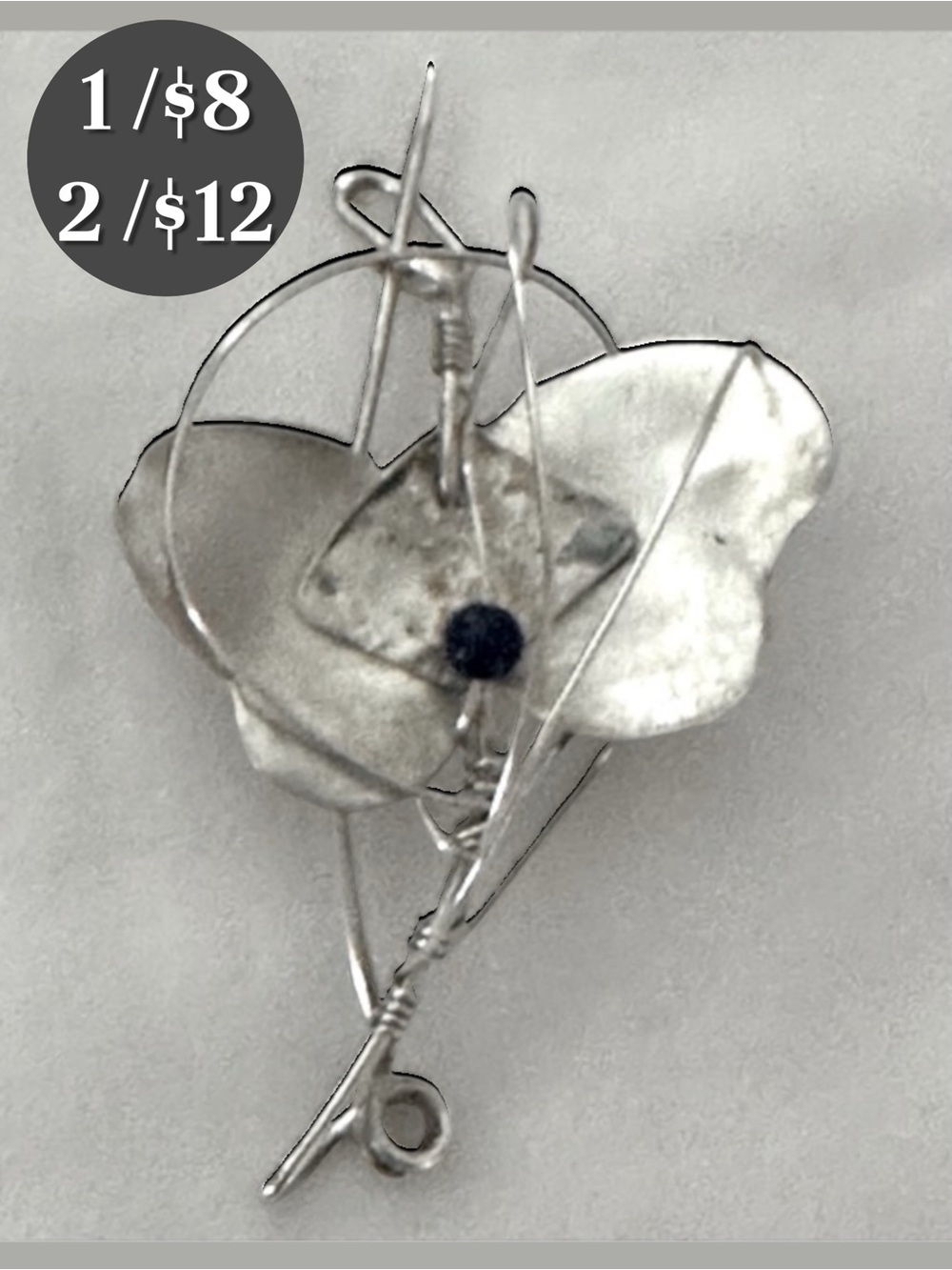 🪅 VTG Delicate Butterfly Lapel Pin.